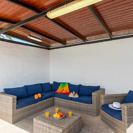Vila Ishara By *